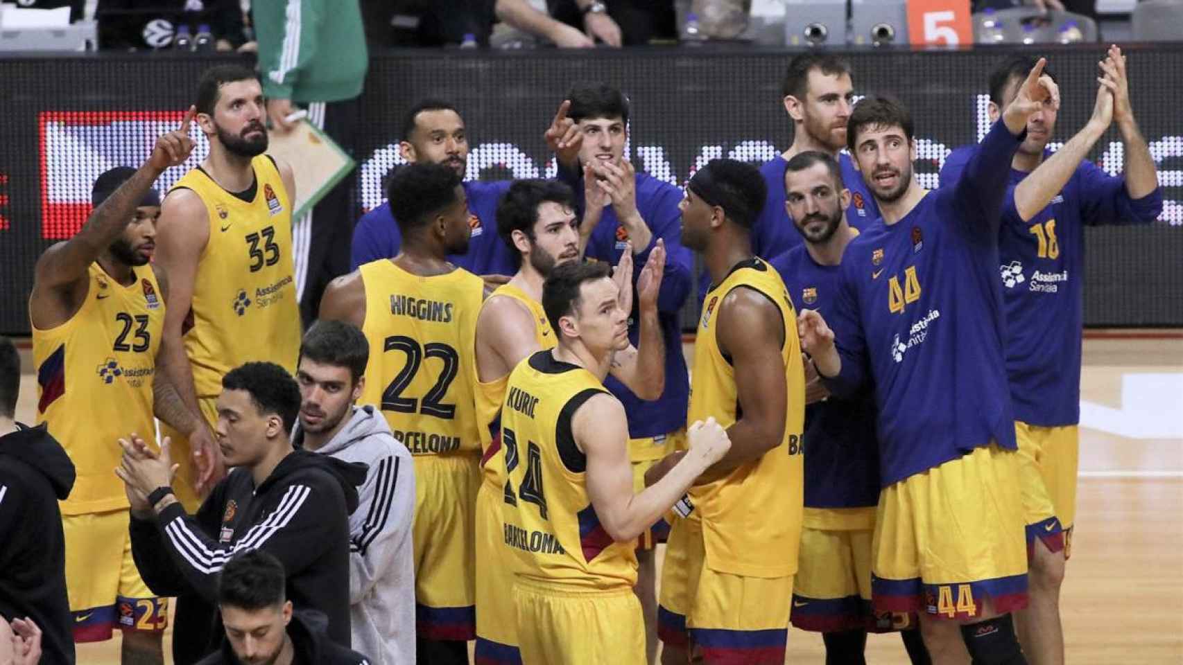 Los jugadores del Barça de Basket celebran una victoria | FCB