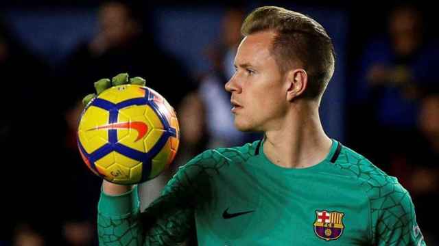 Ter Stegen durante un partido con el Barça / EFE