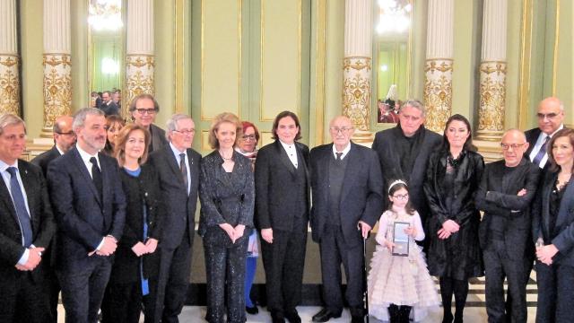 Los asistentes al homenaje a Caballé el el Liceu, entre ellos, Ada Colau  / EUROPA PRESS