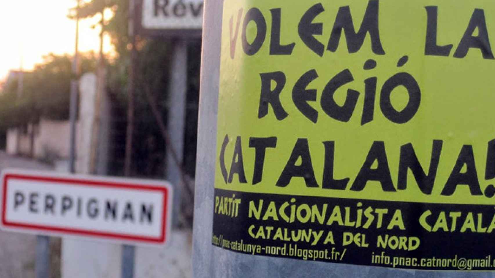 Cartel en el municipio francés de Perpiñán en favor de la región catalana en la 'Cataluña norte' / PNAC