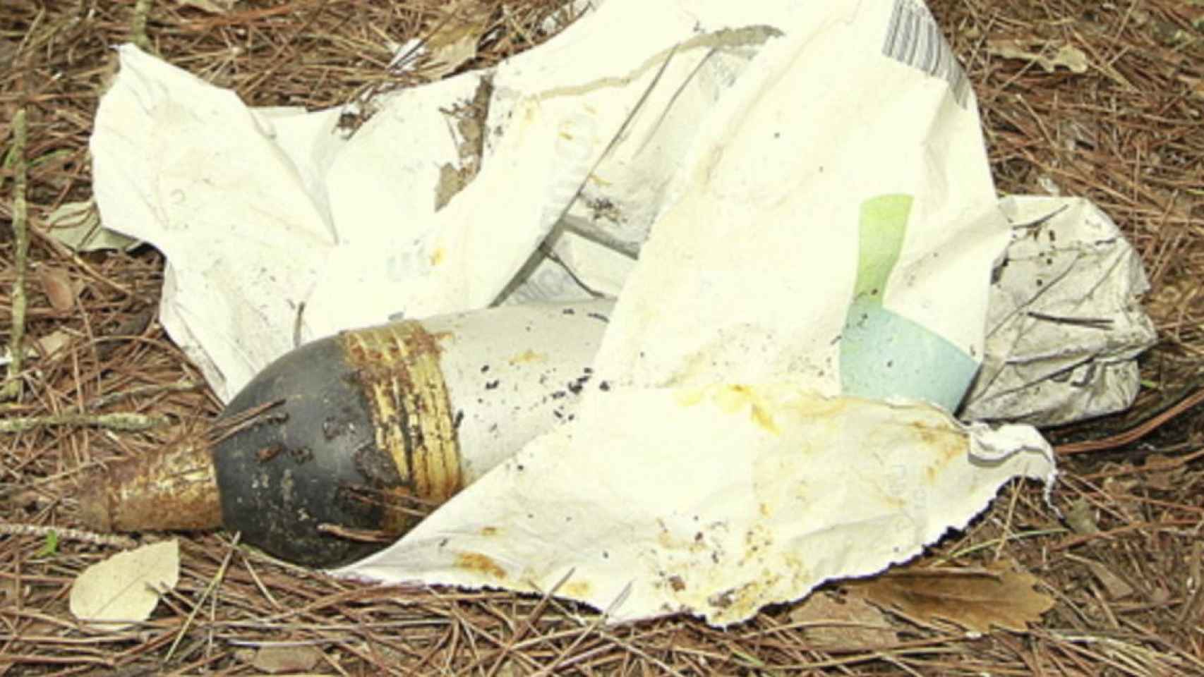 La granada encontrada en un bosque de Blanes / AJUNTAMENT DE BLANES