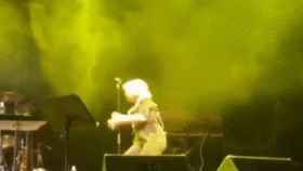 Chenoa sufre una aparatosa caída durante un concierto en Santa Coloma