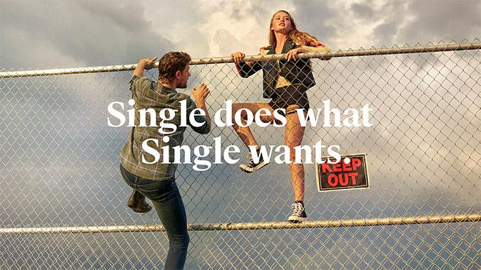 Imagen de la campaña 'Single, not sorry' / TINDER
