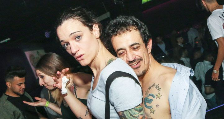 Una foto de archivo de Silvia Charro y Simón Peréz en una fiesta