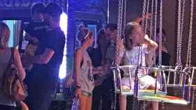 Piqué y Shakira, con sus hijos, en las fiestas de Sant Guim de Freixenet / Twitter