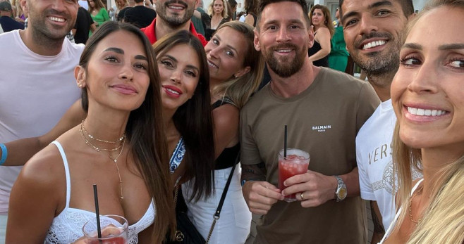 Messi sigue de vacaciones en Ibiza