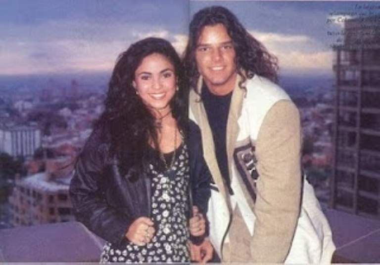 Shakira y Ricky Martín foto antigua