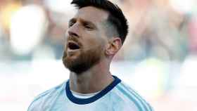 Una foto de Leo Messi cantando el himno de Argentina / EFE