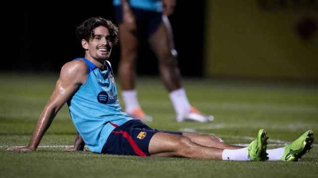 Álex Collado, durante un entrenamiento con el FC Barcelona en pretemporada / FCB