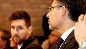 Leo Messi y Josep Maria Bartomeu en una gala de la Bota de Oro / EFE