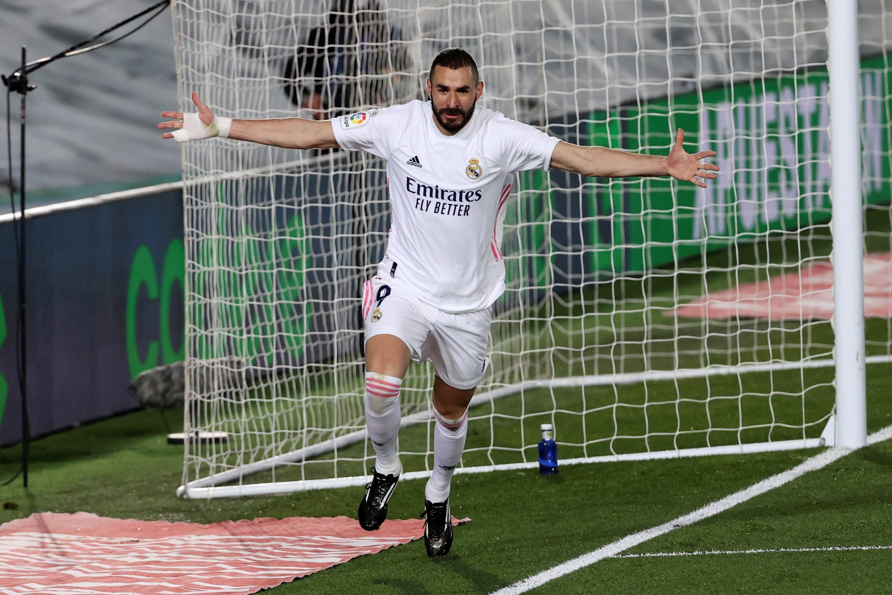 Karim Benzema, celebrando su gol ante el Athletic | EFE