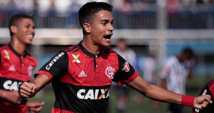 Reiner Jesús celebrando un gol con el Flamengo / Redes