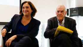 Ada Colau, alcaldesa de Barcelona, junto al candidato de ERC en las pasadas municipales, Ernest Maragall