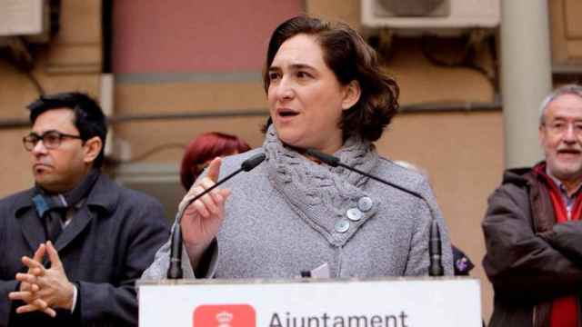 Ada Colau, alcaldesa de Barcelona, ha fichado a Carlos Macías tras las críticas de la PAH con las políticas de vivienda / AJ BCN