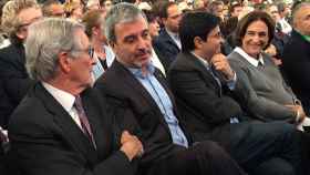 El exalcalde de Barcelona Xavier Trias (CiU); el segundo teniente de alcalde de Barcelona, Jaume Collboni (PSC); el primer teniente de alcalde, Gerardo Pisarello, y la alcaldesa, Ada Colau / CG