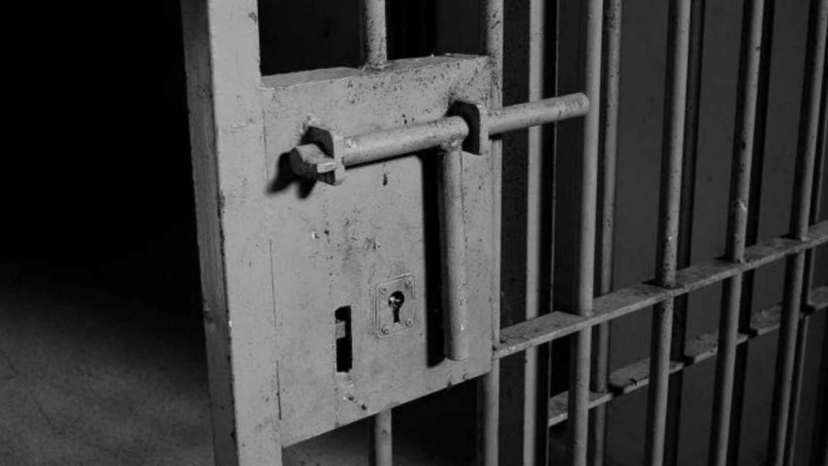 La puerta de una celda de prisión en una imagen de archivo / POLICÍA