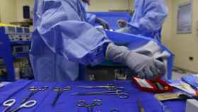 Cirujanos operan a un donante de órganos en Cataluña / CG
