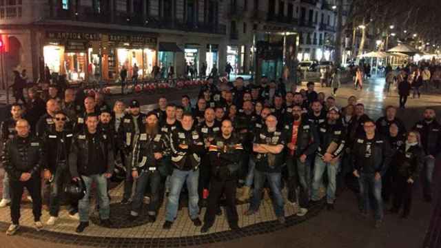 Los policías del Gunfighters MC rinden homenaje a las víctimas del atentado de Las Ramblas / CG