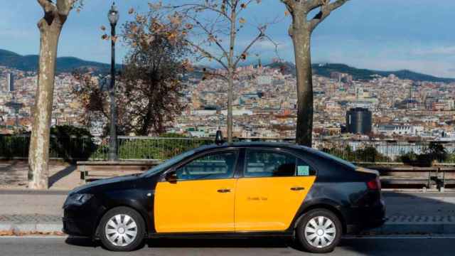 Imagen de un taxi, vehículo con el que Uber ha regresado a Barcelona / UBER