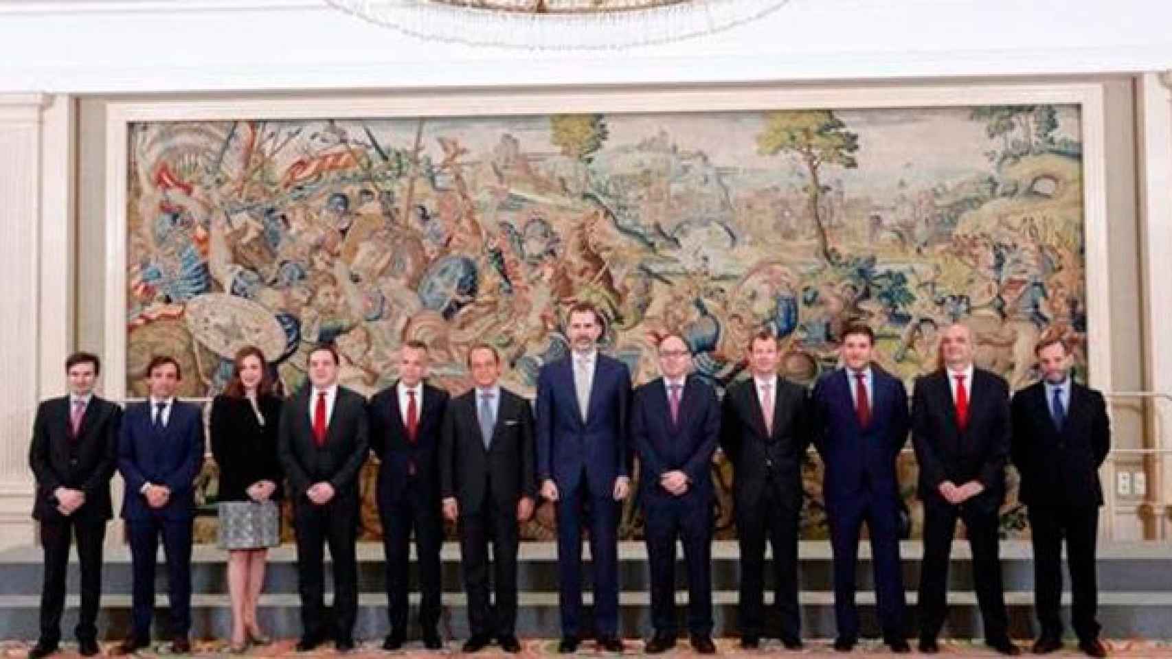 El Rey Felipe VI en la recepción con los presidentes de AIG e Iberia / CG