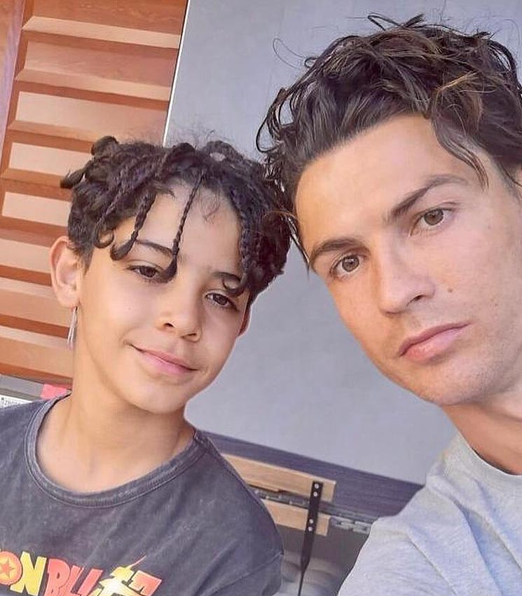 Cristiano Ronaldo felicita a su hijo
