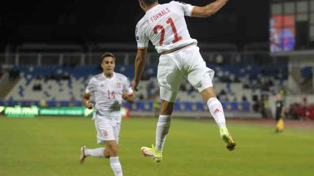 España celebrá la victoria ante Kosovo EFE