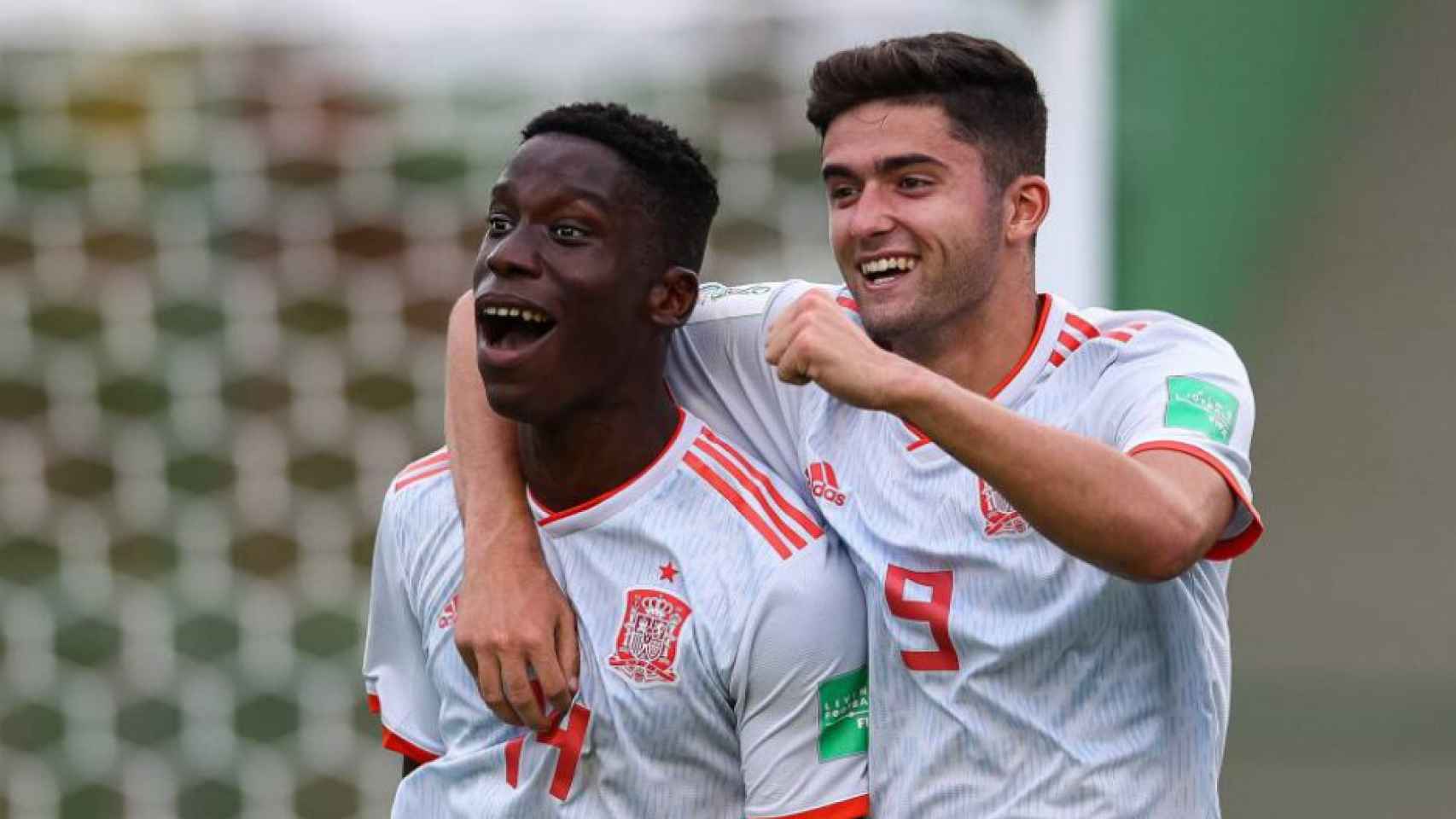 Ilaix Moriba y Pedri González celebrando un gol con la selección española / RFEF