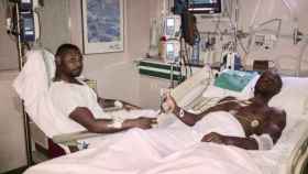 Una foto de Éric Abidal junto a su primo en el hospital antes de la donación de hígado
