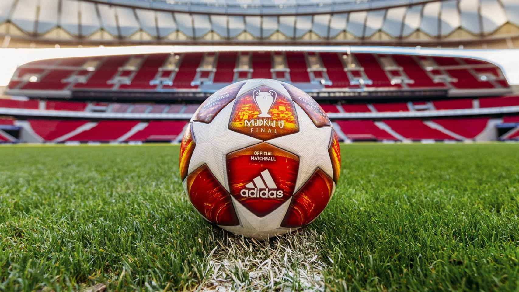 Balón de la Champions League en el Wanda Metropolitano / EFE