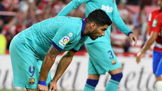 Luis Suárez en el partido ante el Granada / EFE