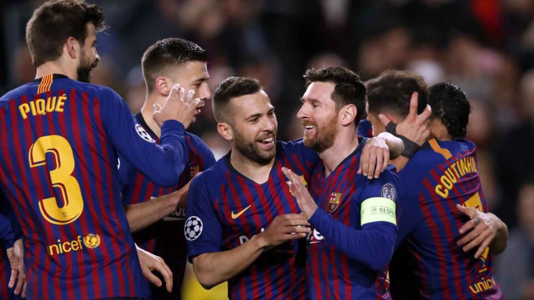 Piqué, Alba, Messi y sus compañeros celebrando un gol en la Champions League / EFE