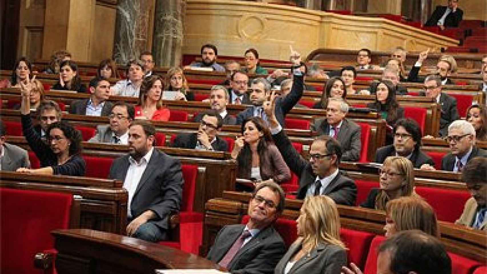 Pleno del Parlamento autonómico de Cataluña durante una votación