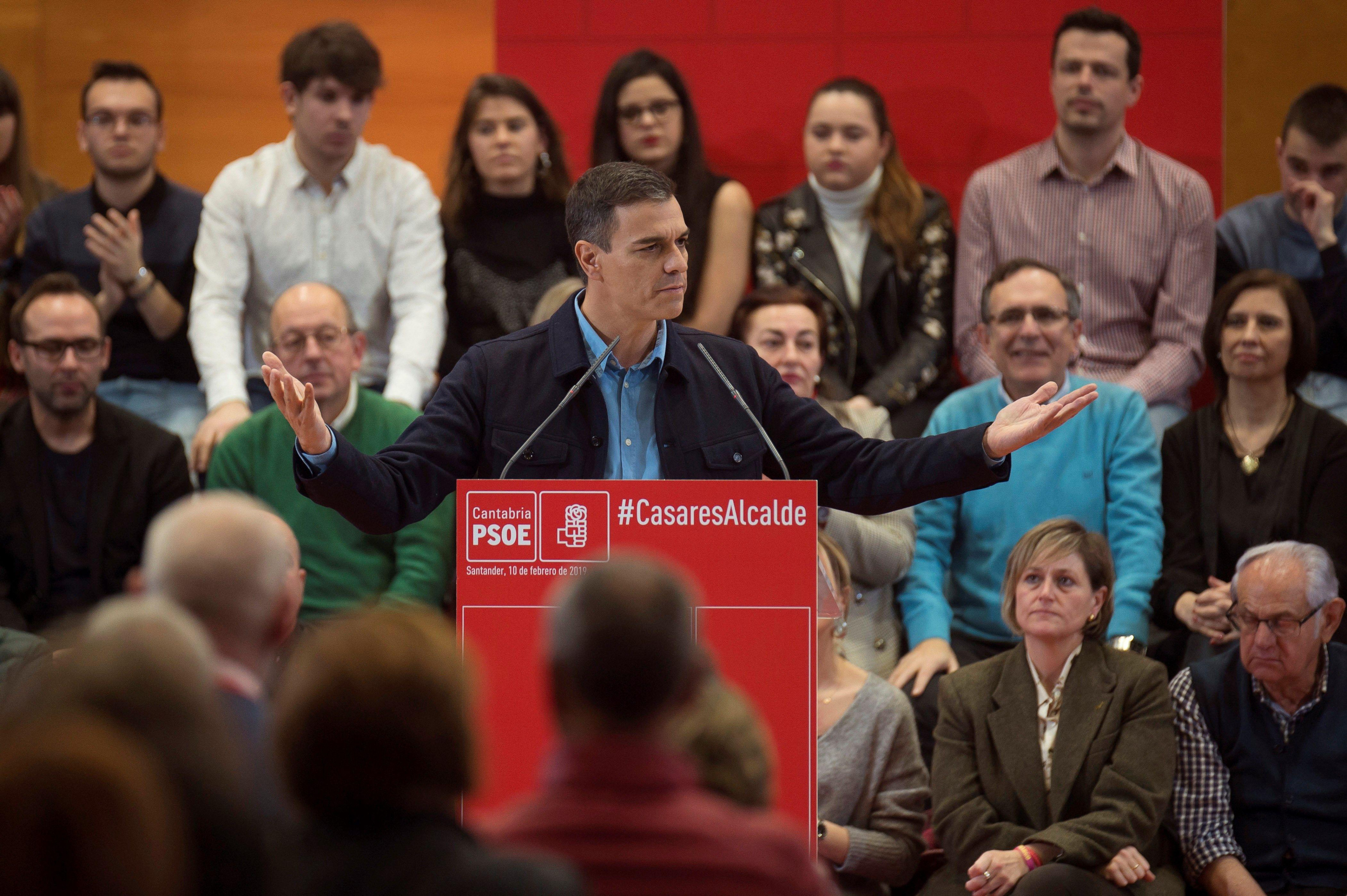 Pedro Sánchez, durante un acto del PSOE en Santander / EFE