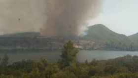 Incendio en La Pobla de Massaluca, en Tarragona / AGENTS RURALS @agentsruralscat (TWITTER)