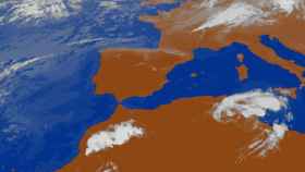 Vista de satélite de España con la gota fría aproximándose por el este / EUMETSAT
