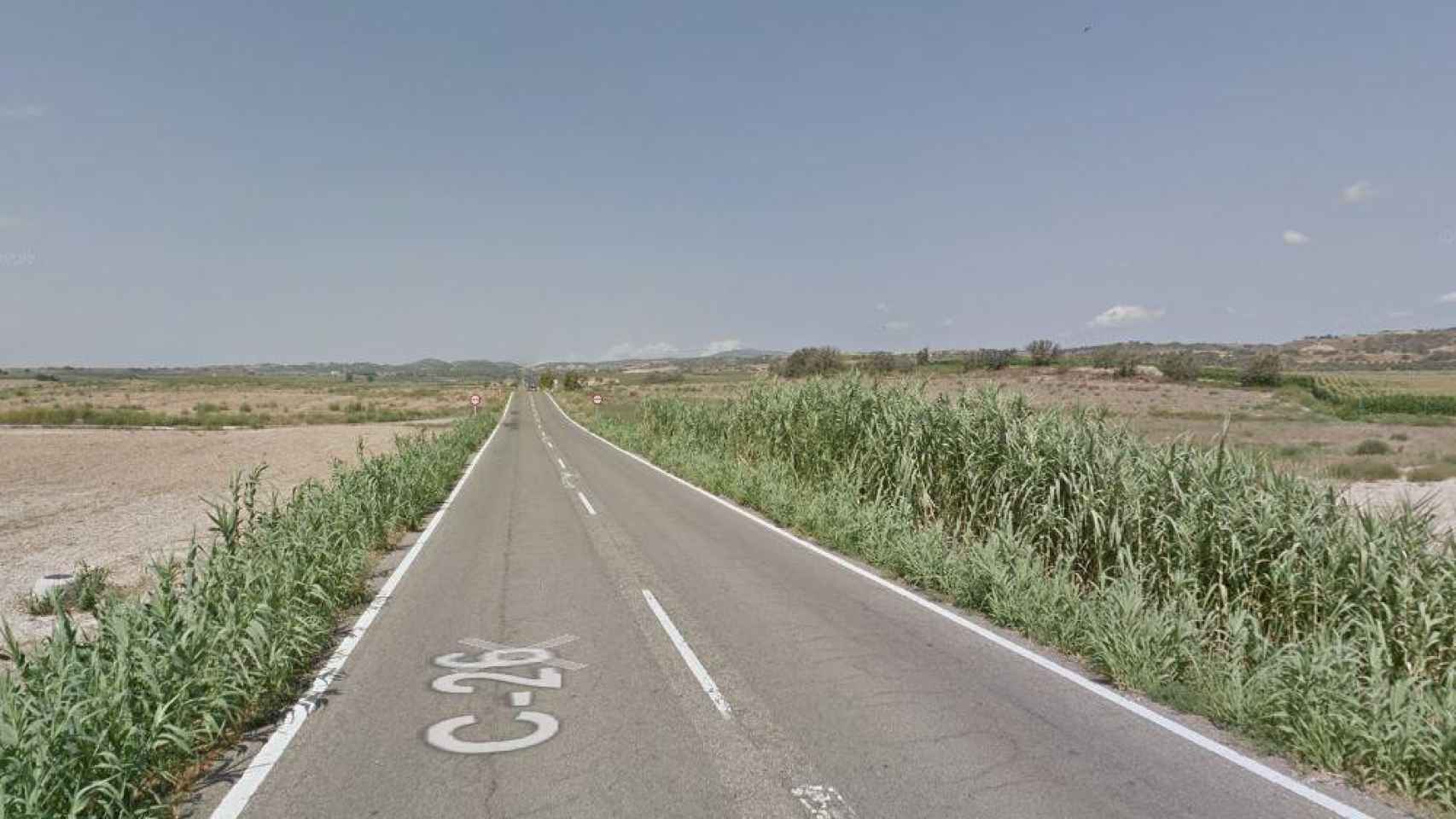 Carretera C-26 en Balaguer, lugar donde ha muerto un hombre tras un coche frontal con un camión / GOOGLE MAPS