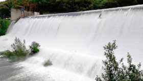 El pantano de Susqueda (Girona) abrió las compuertas esta semana tras desactivarse las alarmas por sequía en Cataluña / ACA