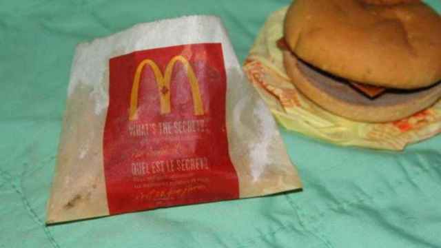 Una foto de las patatas y la hamburguesa del McDonald's puestas a la venta