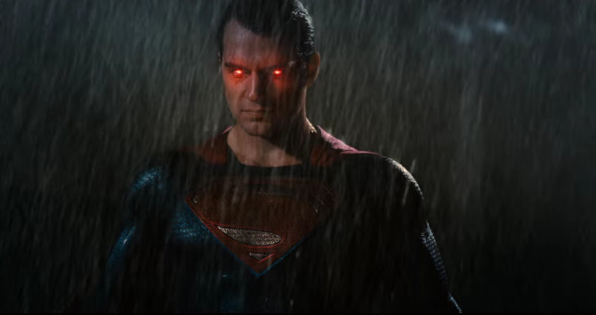 Superman usando su visión láser / WARNER BROS