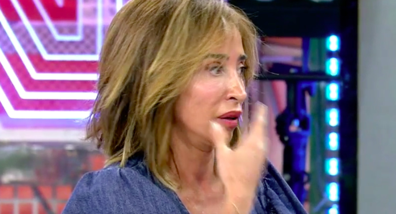 María Patiño pierde un diente en una de las publicidades de 'Sábado Deluxe' / MEDIASET