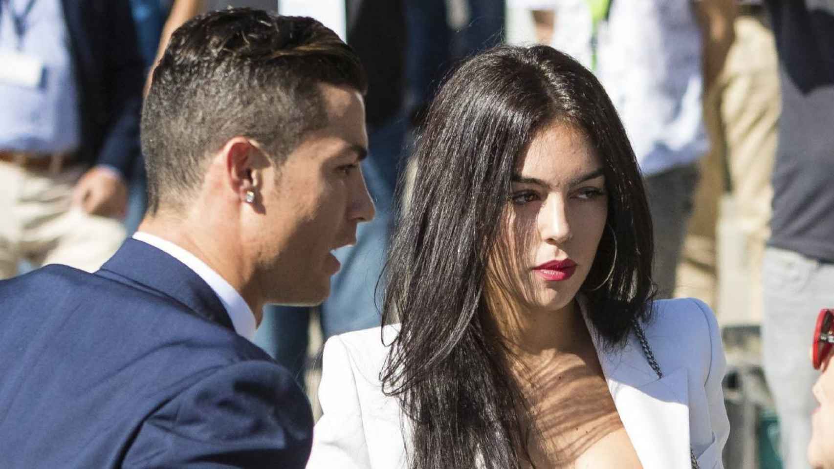 Cristiano Ronaldo y Georgina Rodríguez en un event