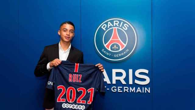 Kays Ruiz-Atil durante un acto con el Paris Sant Germain / PSG