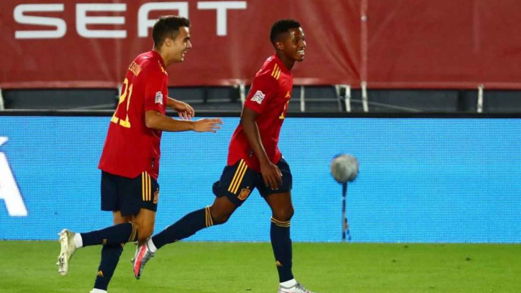 Ansu Fati, celebrando su primer gol con España | EFE