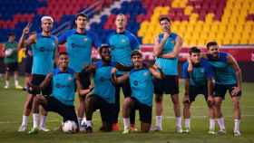Los jugadores del Barça, posando, en un entrenamiento en la ciudad de Nueva York / FCB