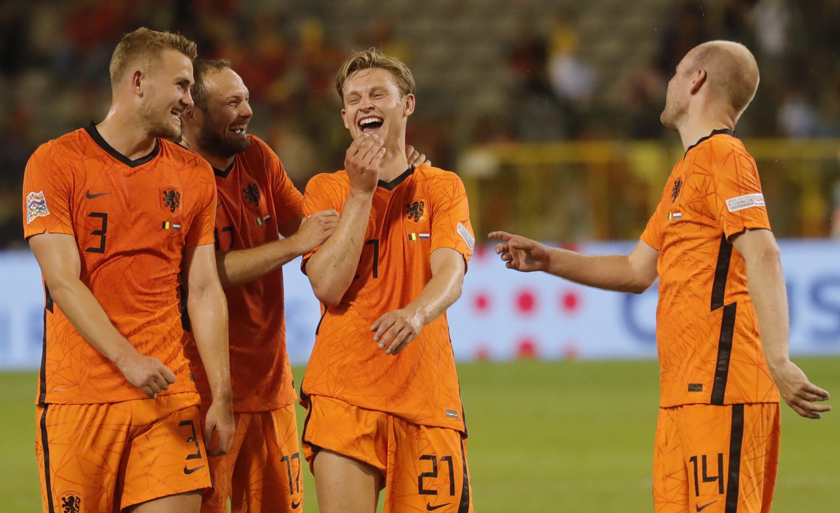 Frenkie de Jong, sonriente tras la goleada de Holanda a Bélgica / EFE