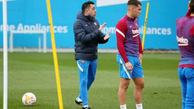 Xavi trabajando para el Barça FCB