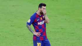 Leo Messi decepcionado tras la derrota / EFE