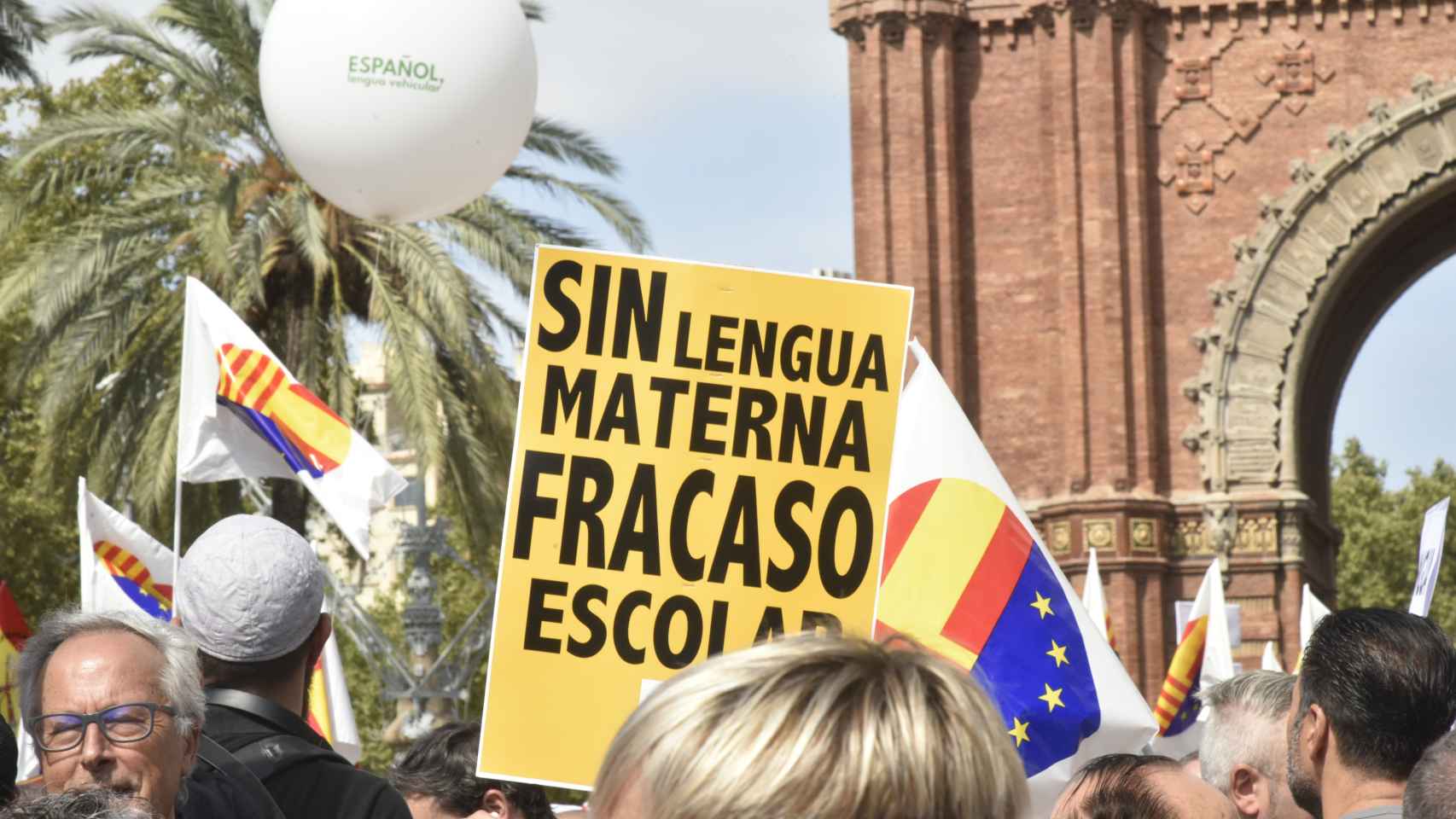 Manifestación por el uso vehicular del castellano en las escuelas catalanas, donde se ha leído la carta del padre de Canet / David Oller - Europa Press