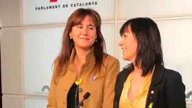 La presidenta del Parlament, Laura Borràs (i), y la secretaria de la Mesa, Aurora Madaula / EUROPA PRESS