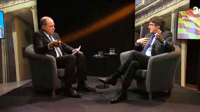 El director de TV3 Vicent Sanchis entrevista a Carles Puigdemont / TV3
